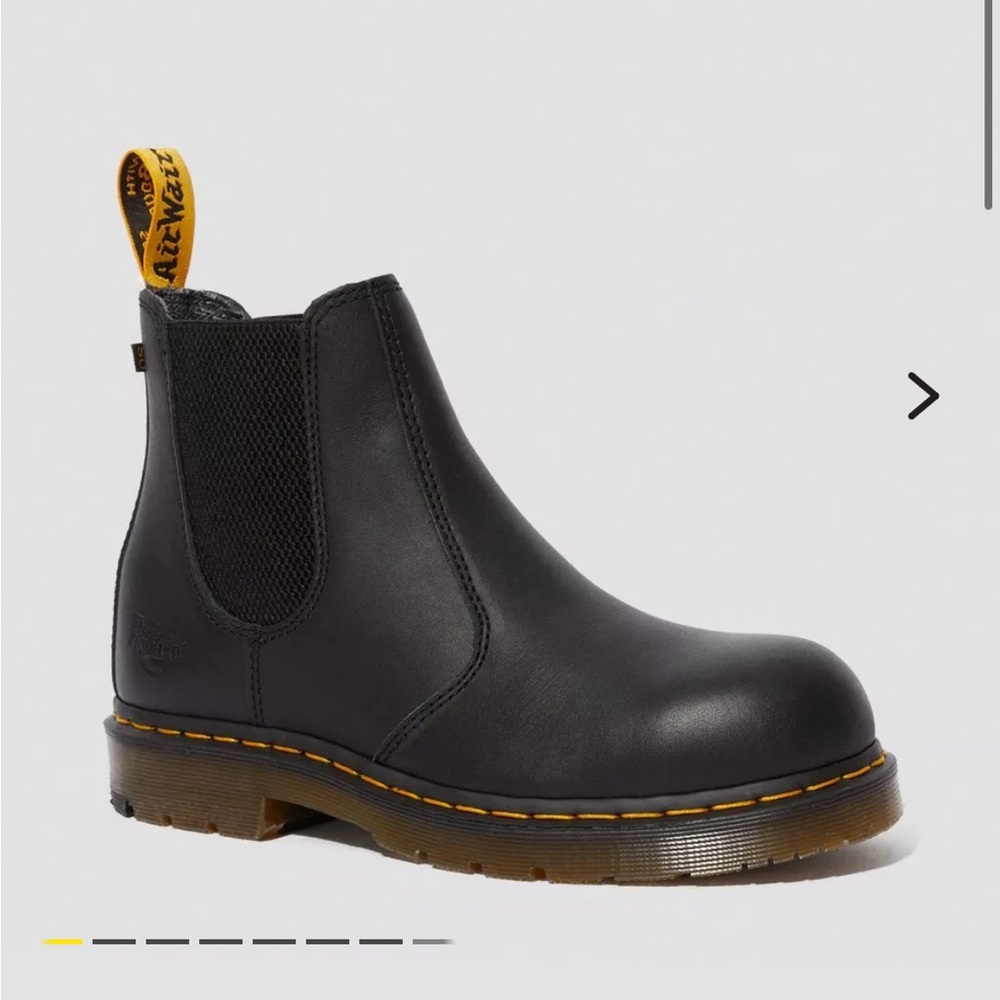 Dr Martens Fellside Chelsea Boots